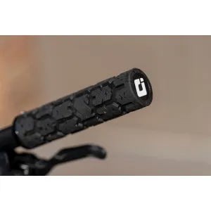 Грипсы ODI Rogue v2.1 Lock-On MTB Closed End 135mm Gray