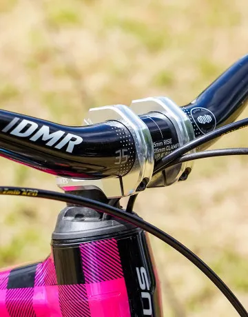 Виноса Defy