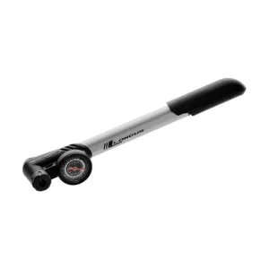 Насос Longus CLEMAN ALU-T, с манометром, 120PSI, универсальный вентиль Насос Longus CLEMAN ALU-T, с манометром, 120PSI, универсальный вентиль