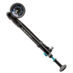 Насос PRO для вилок Performance чорний, магнітний замок Насос PRO для вилок Performance чорний, магнітний замок