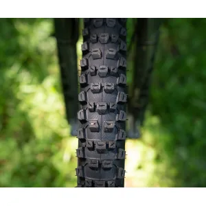 Покрышка бескамерная Continental Xynotal Downhill Soft 29 x 2.40 черная складная skin