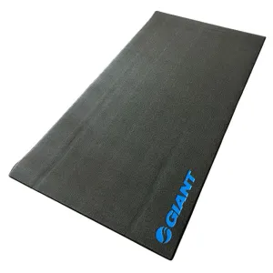 Мат тренировочный Giant Trainner Floor Mat New Logo черн