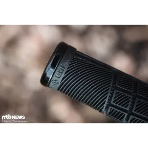 Грипсы ODI Reflex v2.1 Lock-On MTB Closed End 135mm Gray