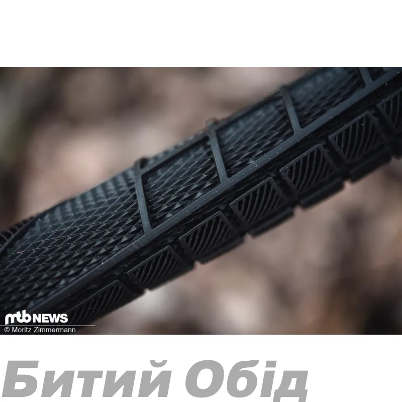 Грипси ODI Reflex XL v2.1 Lock-On MTB Closed End 135mm
