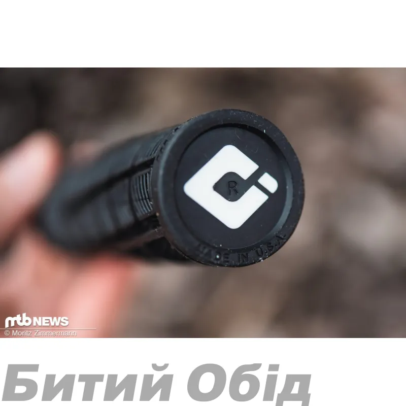 Грипсы ODI Reflex v2.1 Lock-On MTB Closed End 135mm 