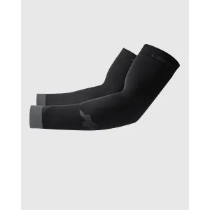 Утеплитель рук ASSOS Arm Protector Black Series, I/40-43 - P13.80.834.18.I