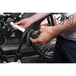 Велокріплення на фаркоп для 3-х велосипедів Thule EasyFold XT F 3, FIX4BIKE, Aluminium Велокріплення на фаркоп для 3-х велосипедів Thule EasyFold XT F 3, FIX4BIKE, Aluminium