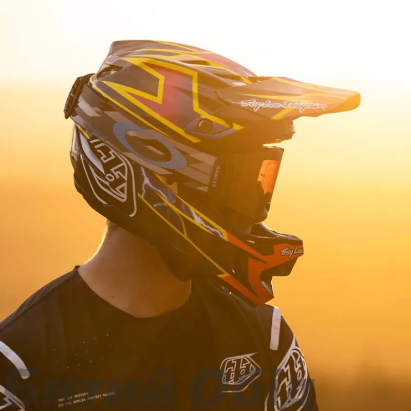 Вело шолом TLD D4 COMPOSITE HELMET STEALTH [BLACK] 