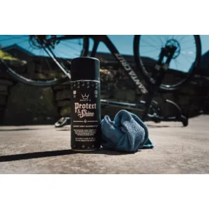 Спрей для захисту та блиску Peaty's Protect & Shine Silicone Spray. 400ml Спрей для захисту та блиску Peaty's Protect & Shine Silicone Spray. 400ml