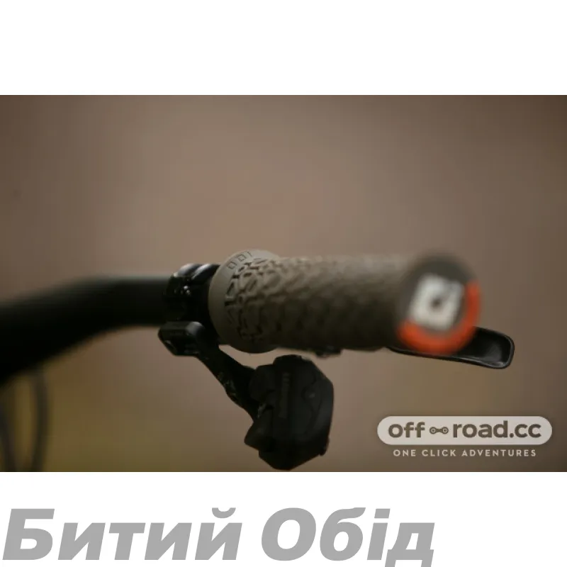 Грипсы ODI Vanquish v2.1 Lock-On
