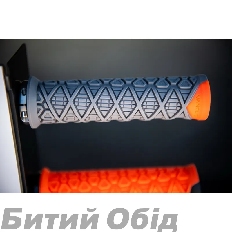 Грипсы ODI Vanquish v2.1 Lock-On