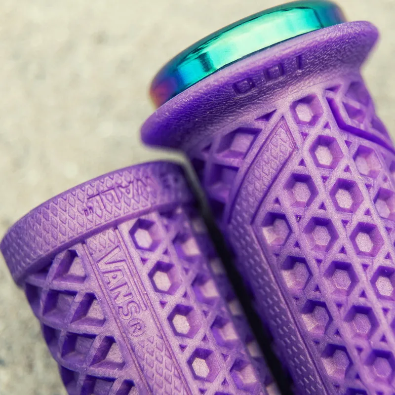 Грипси ODI Vans v2.1 Lock-On MTB Closed End 135mm