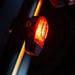 Заднє світло LEZYNE KTV DRIVE PRO+ Ai ALERT REAR Чорний 150 люменів Y18 Заднє світло LEZYNE KTV DRIVE PRO+ Ai ALERT REAR Чорний 150 люменів Y18