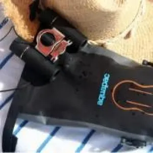 Маленький чехол AQUAPAC для переноски камери