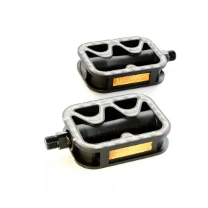 Педали Green Cycle GPD-C201, алюминевые с резиновыми вставками, шариковые подшипники, ось 9/16" бористая сталь (размер 113х77х26) 350 грамм Педали Green Cycle GPD-C201, алюминевые с резиновыми вставками, шариковые подшипники, ось 9/16" бористая сталь (размер 113х77х26) 350 грамм