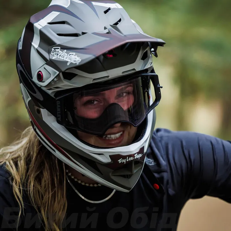 Вело шолом TLD D4 POLYACRYLITE HELMET; SHADOW [BLACK] 