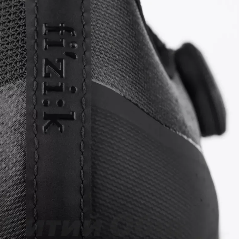 Взуття Fizik Tempo Overcurve R4 розмір UK 6,5(40 257мм) чорні