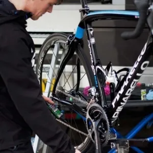 Велосипедне мастило для ланцюга MUC-OFF C3 DRY Ceramic Велосипедне мастило для ланцюга MUC-OFF C3 DRY Ceramic